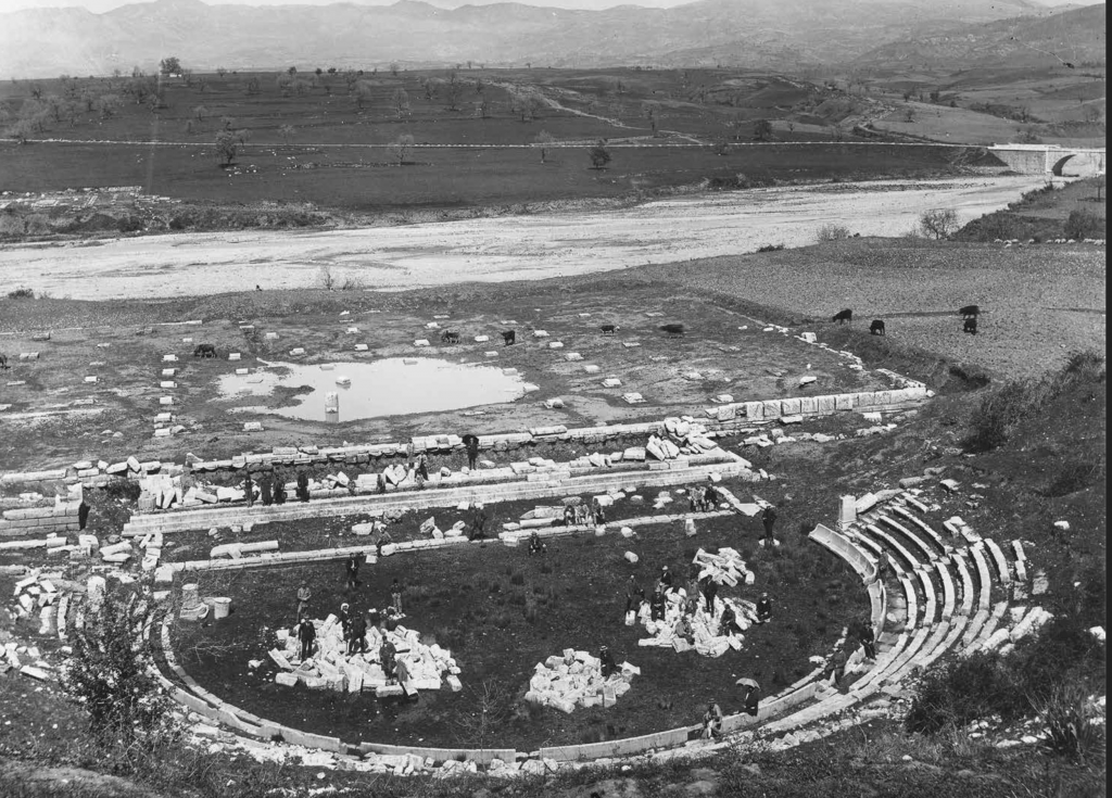 http://socks-studio.com/2018/12/27/the-thersilion-in-megalopolis-greece-370-bce/